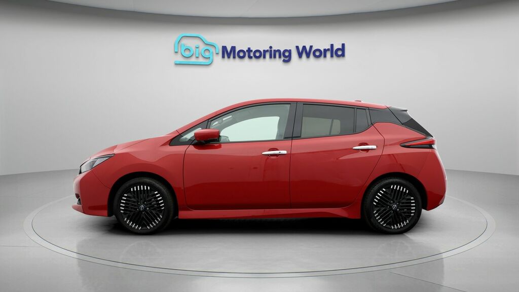 Nissan Leaf N-connecta Red #4