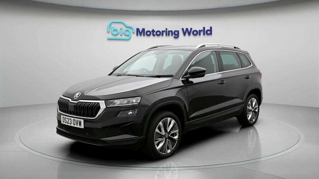 Skoda Karoq Se L Black #3