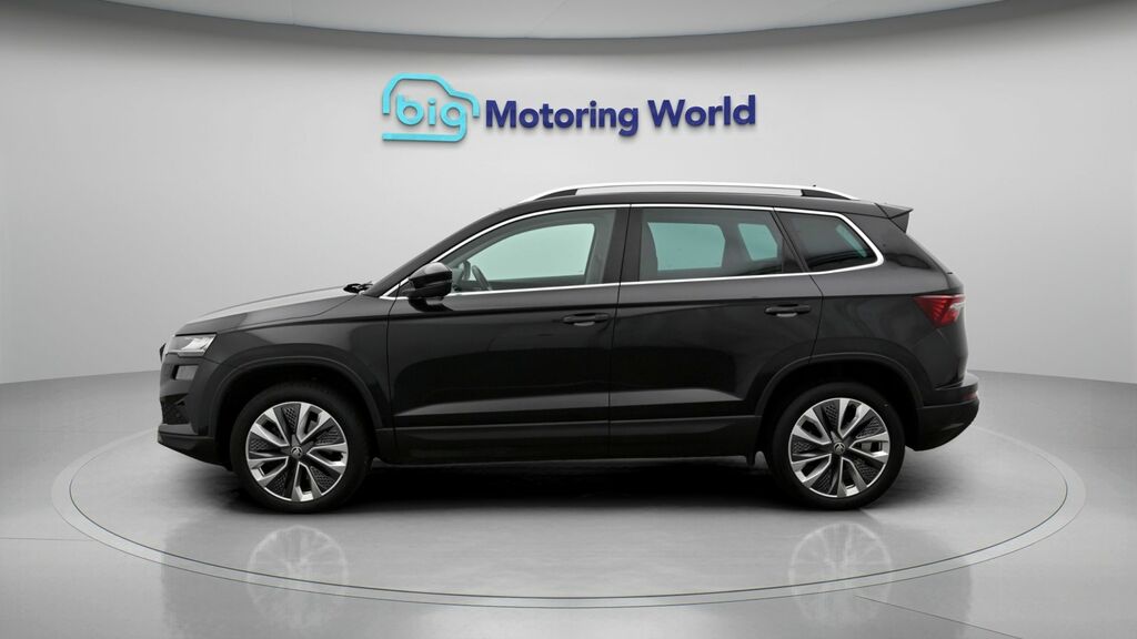 Skoda Karoq Se L Black #4