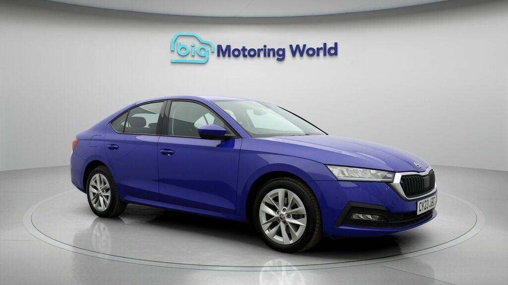 Skoda Octavia Se Technology Blue