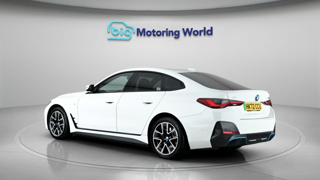 BMW i4 M Sport White #5