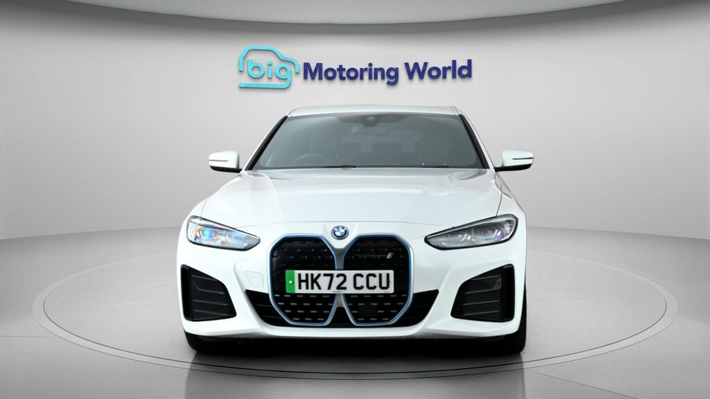 BMW i4 M Sport White #2