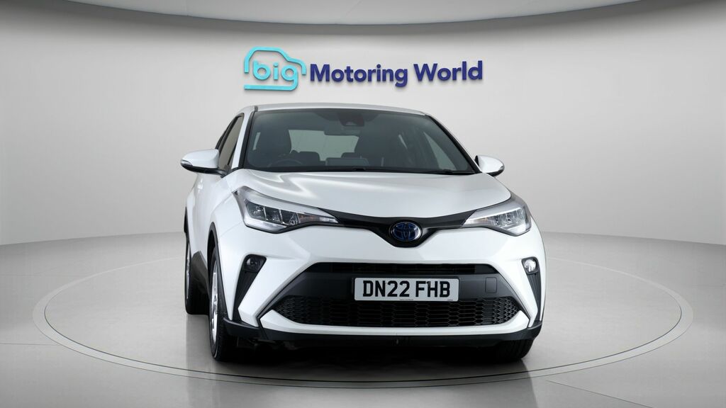 Toyota C-Hr Icon White #2