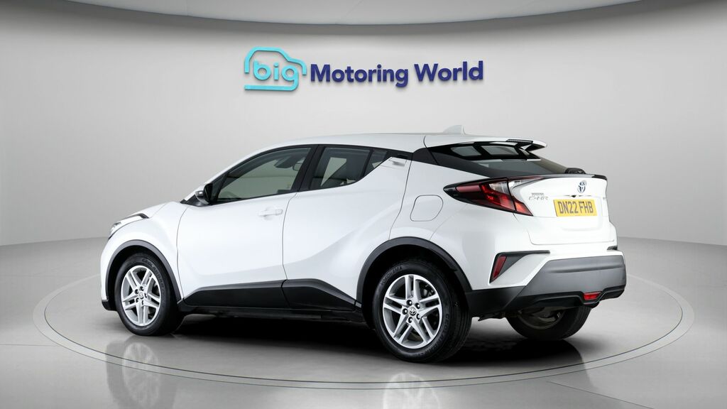 Toyota C-Hr Icon White #5
