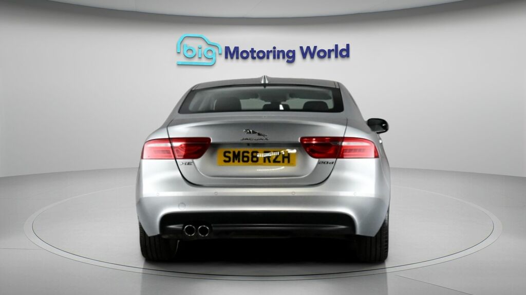 Jaguar XE Portfolio Silver #6