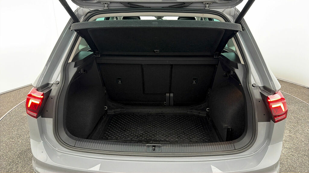 Volkswagen Tiguan R-line Tech Grey #16