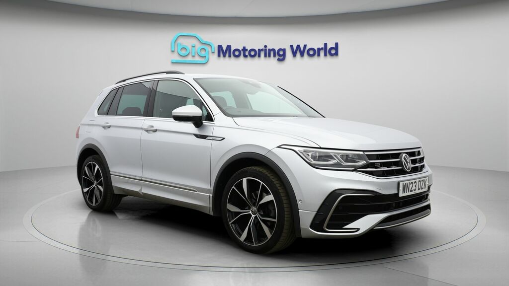 Volkswagen Tiguan R-line WN23DZK Silver