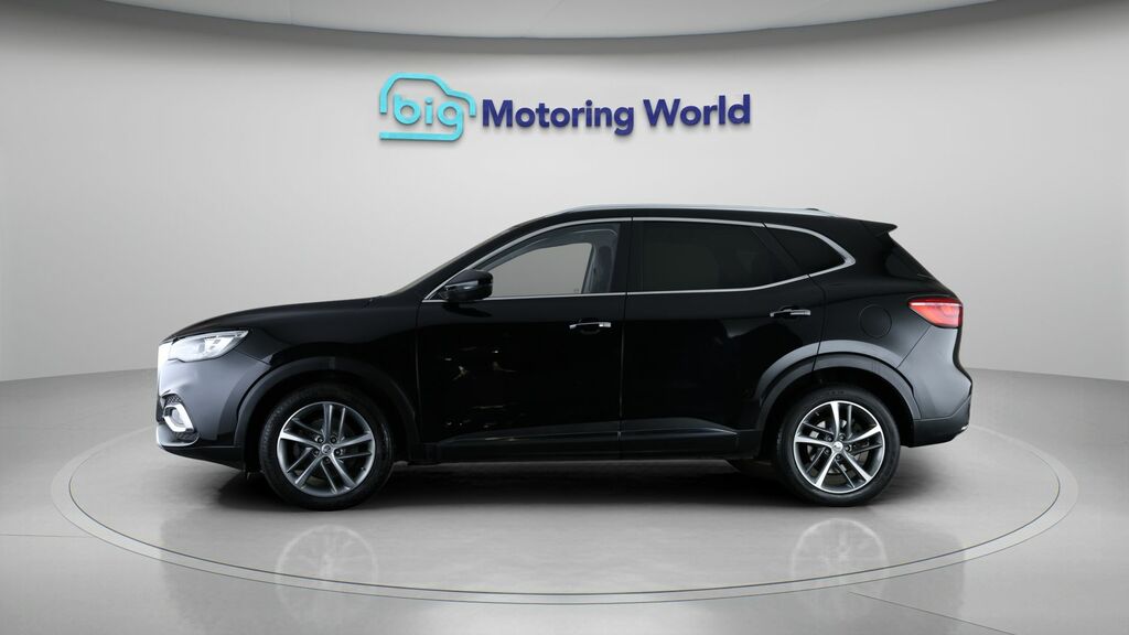 MG HS Exclusive Black #4