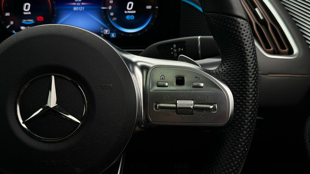Mercedes-Benz EQC Amg Line Silver #24