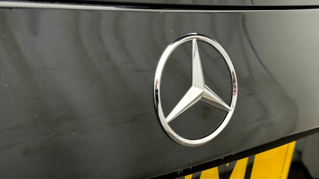 Mercedes-Benz GLB Class Glb 200 Amg Line 7G-tronic White #19
