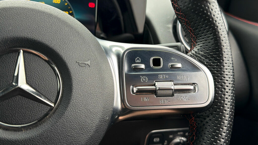 Mercedes-Benz GLB Class Glb 200 Amg Line 7G-tronic White #23