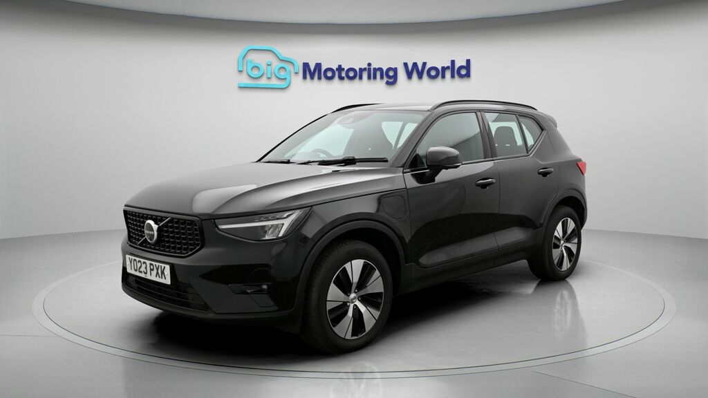 Volvo XC40 Plus YO23PXK Black #3