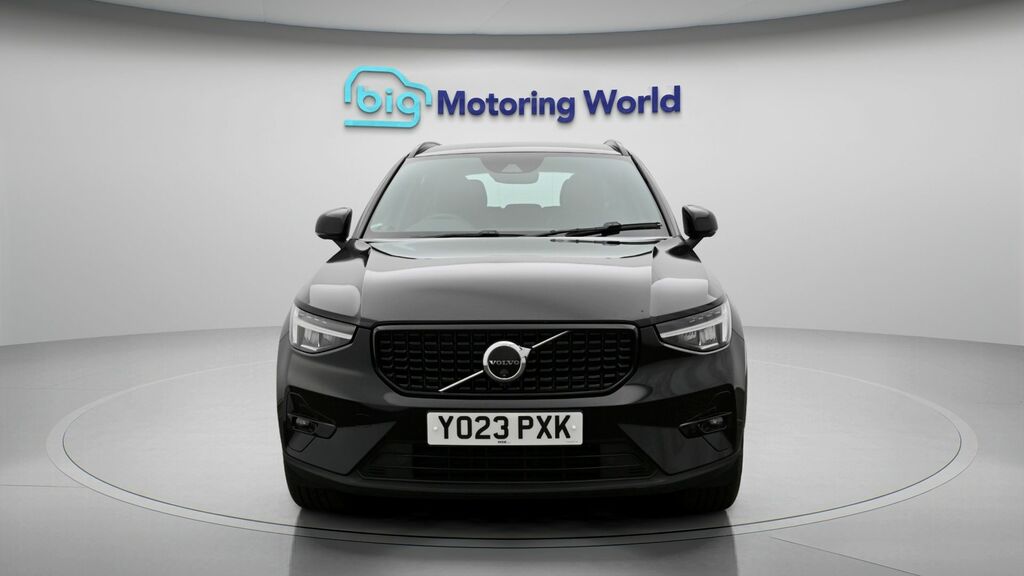 Volvo XC40 Plus YO23PXK Black #2