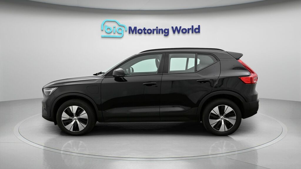 Volvo XC40 Plus YO23PXK Black #4