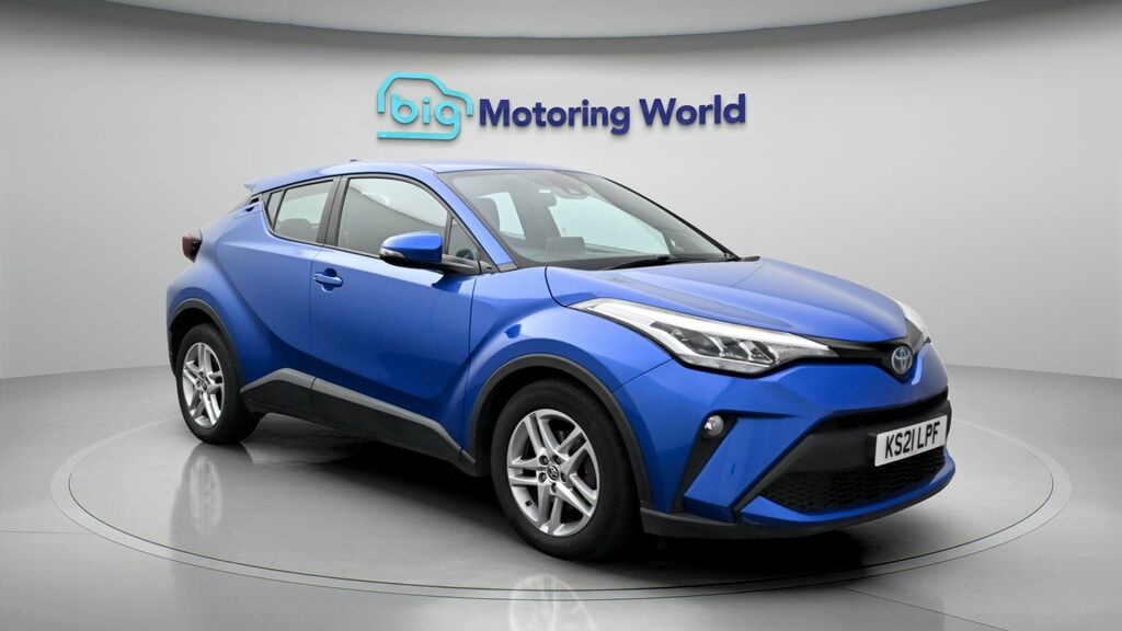 Toyota C-Hr Icon Blue