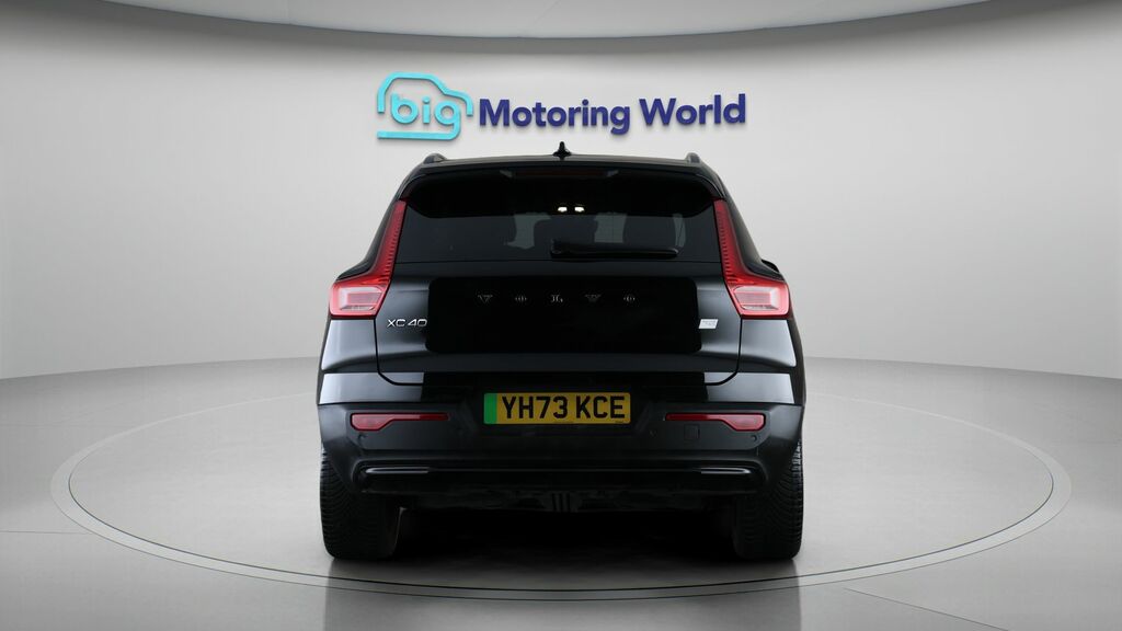 Volvo XC40 Core Black #6