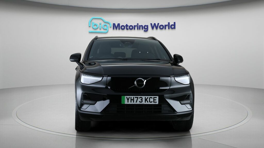 Volvo XC40 Core Black #2