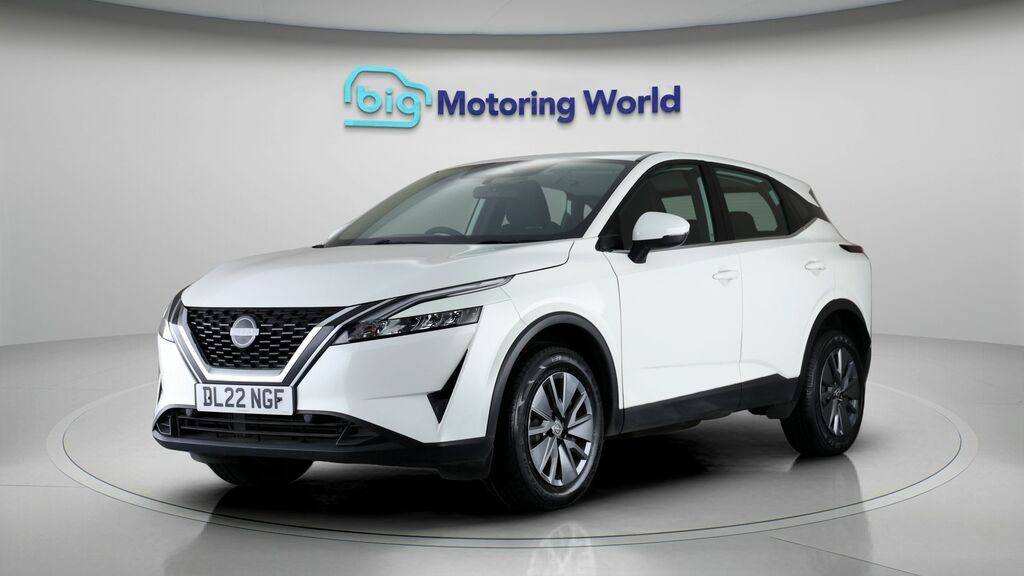 Nissan Qashqai Visia White #3