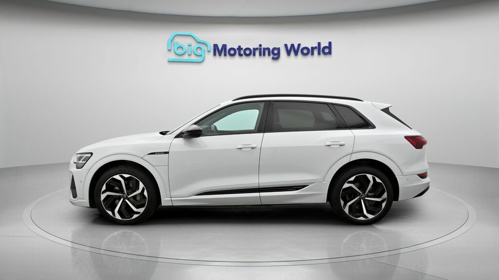 Audi E-tron Black Edition LL71XBJ White #4