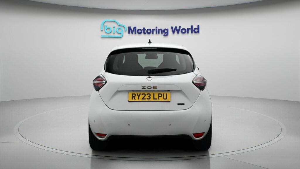 Renault Zoe Iconic White #6