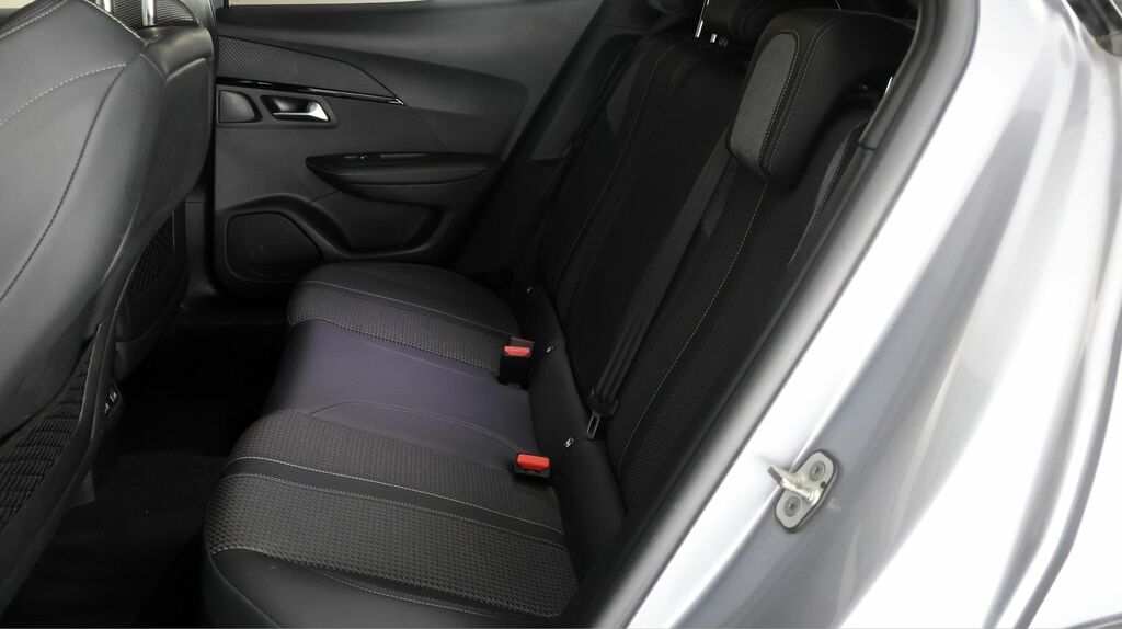 Peugeot e-2008 100Kw Allure 50Kwh  #15