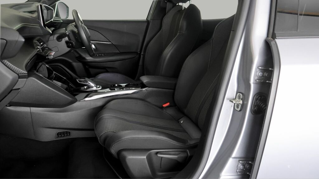 Peugeot e-2008 100Kw Allure 50Kwh  #13