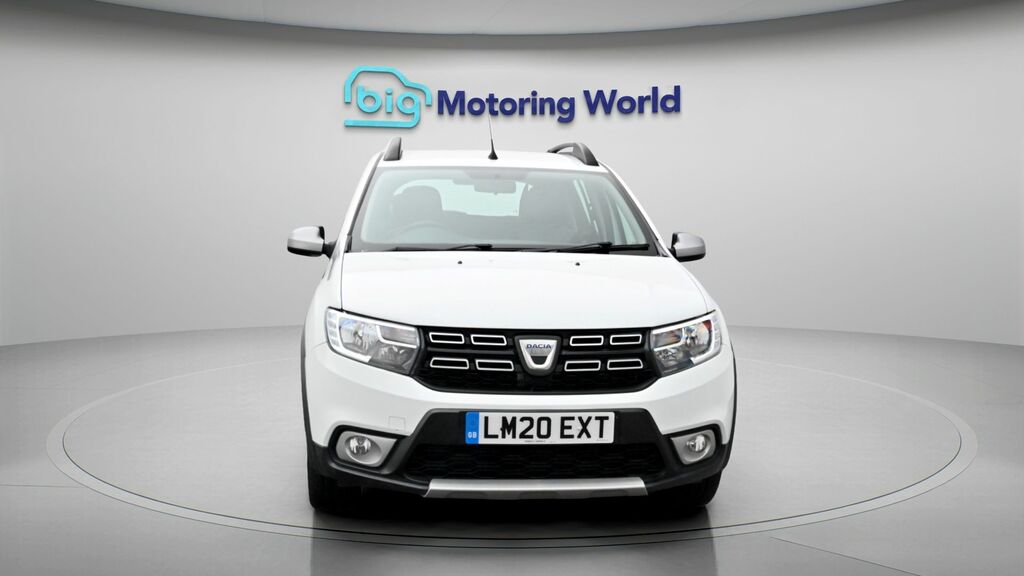 Dacia Sandero Stepway Essential White #2