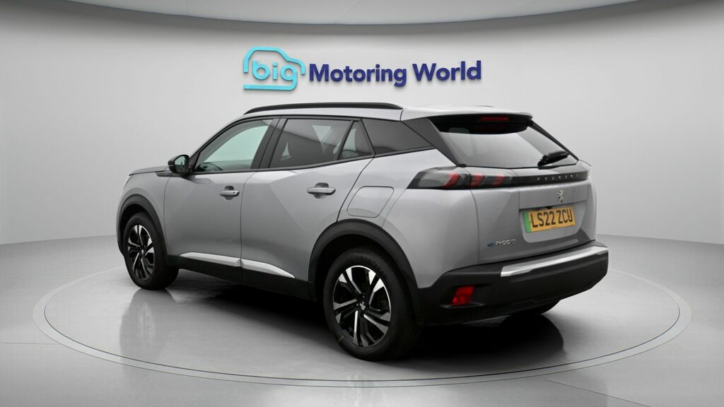 Peugeot e-2008 Allure Premium Grey #5