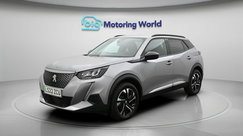 Peugeot e-2008 Allure Premium Grey #3