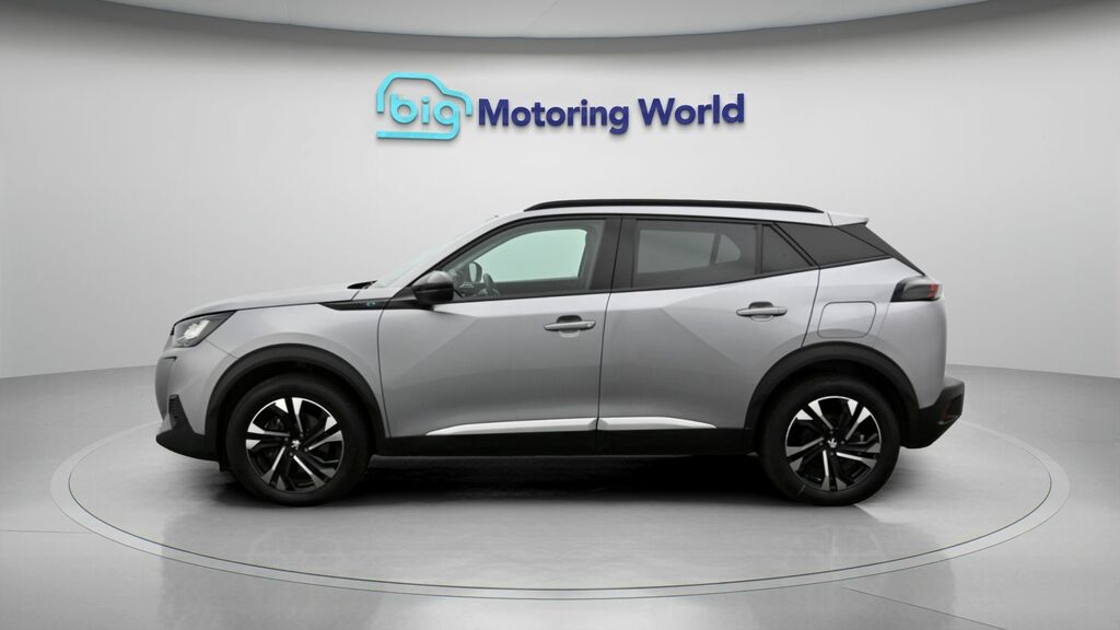 Peugeot e-2008 Allure Premium Grey #4