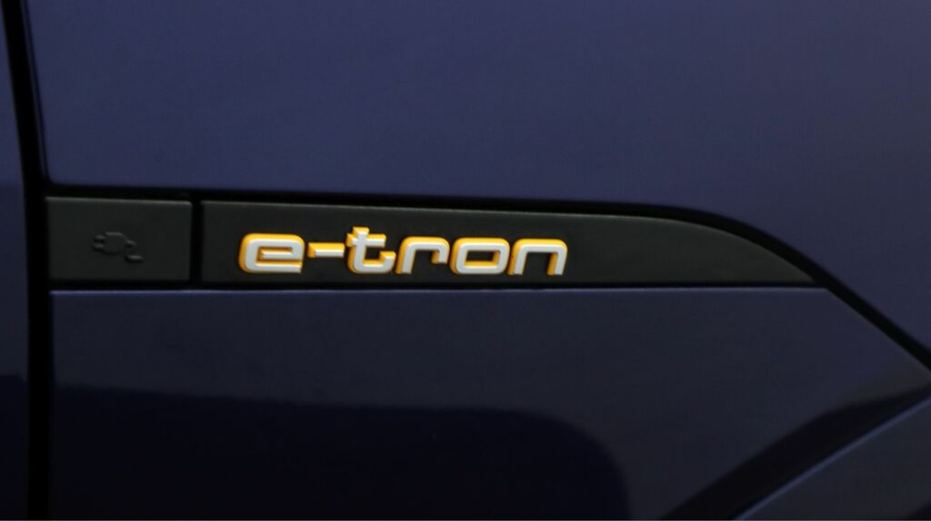 Audi E-Tron S Vorsprung Suv Quattro 95Kwh 11K Black #20