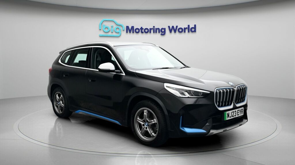 BMW iX1 Xline Black