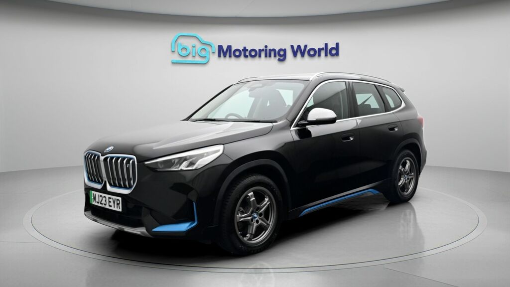 BMW iX1 Xline Black #3