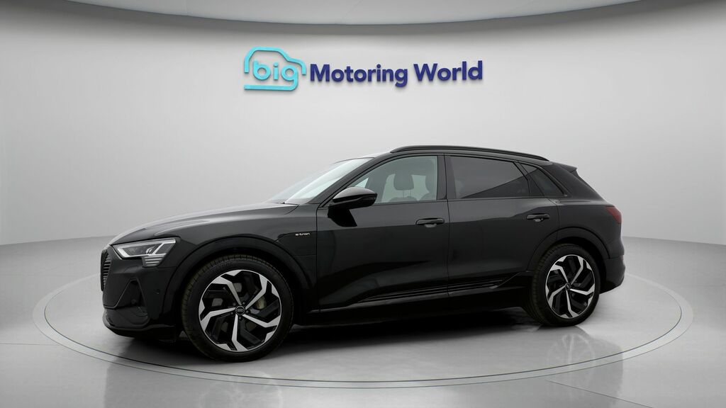 Audi E-tron Black Edition Black #3