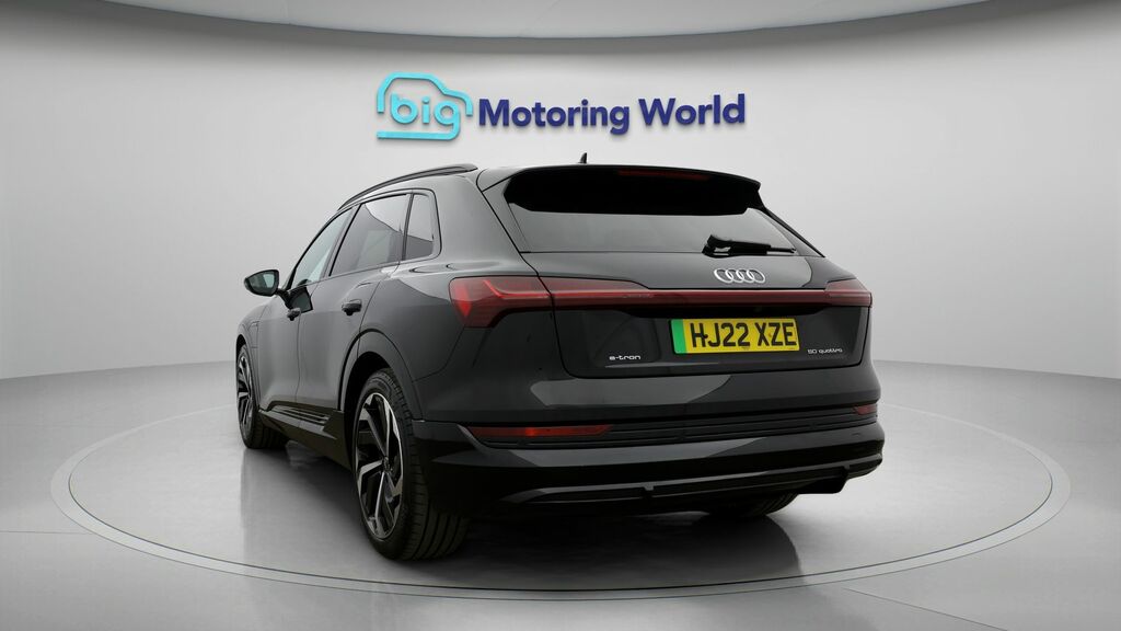 Audi E-tron Black Edition Black #5