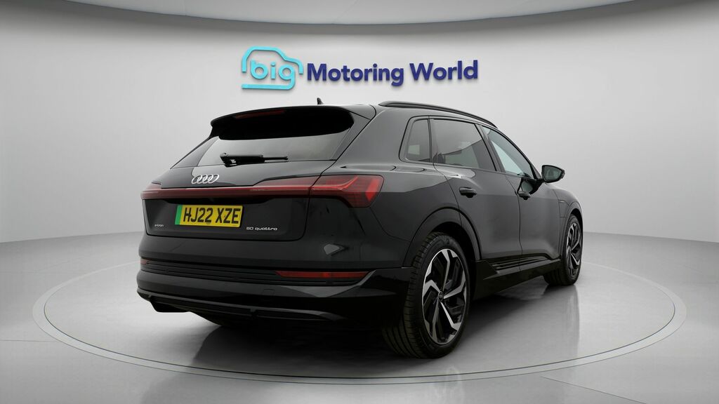 Audi E-tron Black Edition Black #6