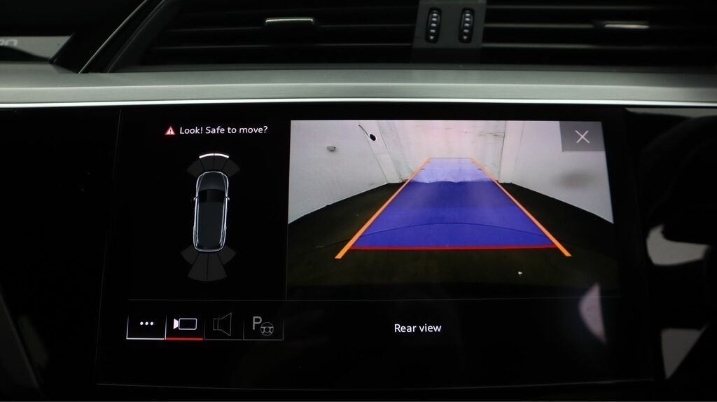 Audi E-tron 55 S Line Quattro 95Kwh 11Kw Charger #24