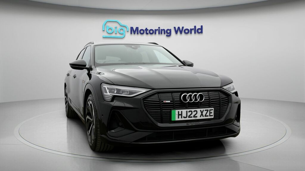 Audi E-tron Black Edition Black