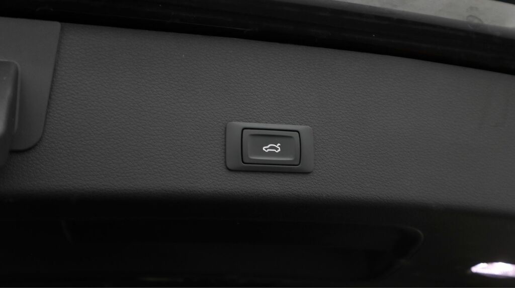 Audi E-tron 55 S Line Quattro 95Kwh 11Kw Charger #25