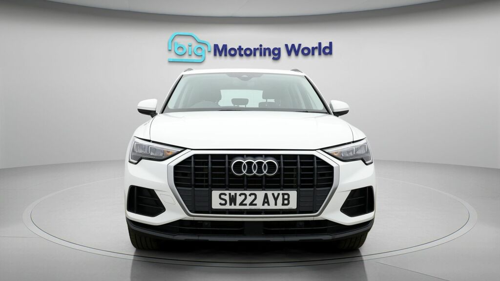 Audi Q3 Technik White #2