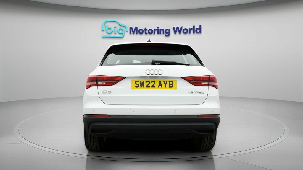 Audi Q3 Technik White #6