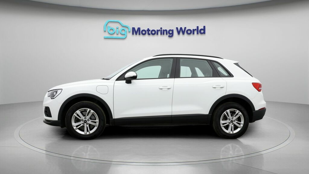 Audi Q3 Technik White #4