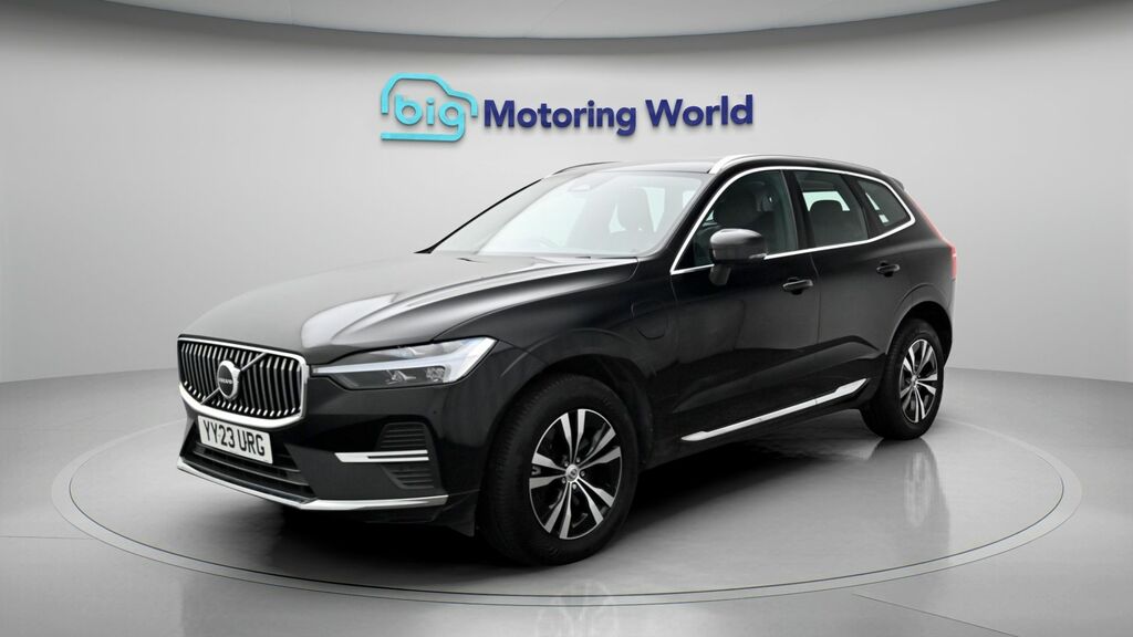 Volvo XC60 Core Black #3