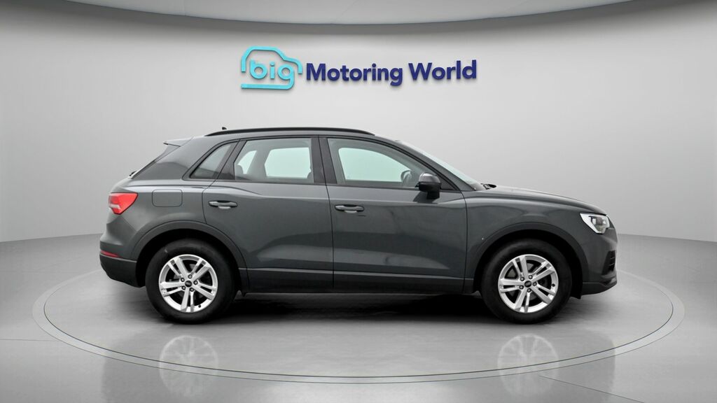 Audi Q3 Black Edition 35 Tfsi 150 Ps S Tronic  #8