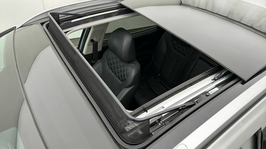 Hyundai Santa Fe Santa Fe Ultimate Phev Black #27