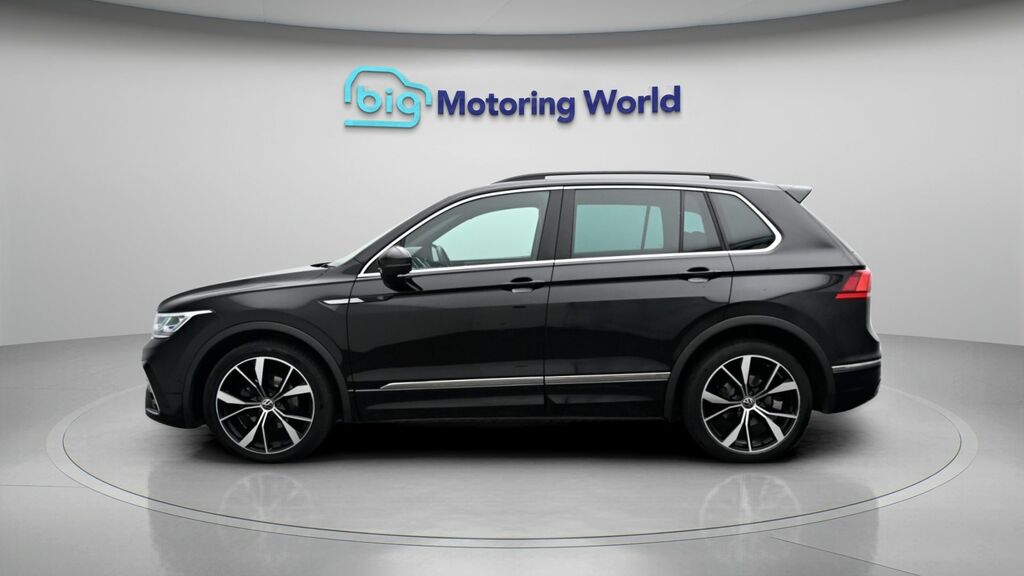 Volkswagen Tiguan R-line MW21TTV Black #4
