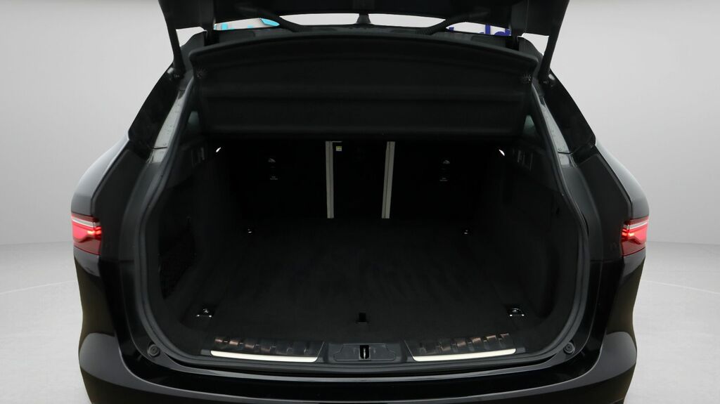 Jaguar F-Pace Jaguar Estate 2.0 D200 R-dynamic Hse Au Grey #17