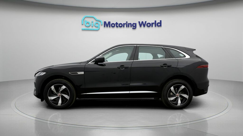 Jaguar F-Pace S Black #4