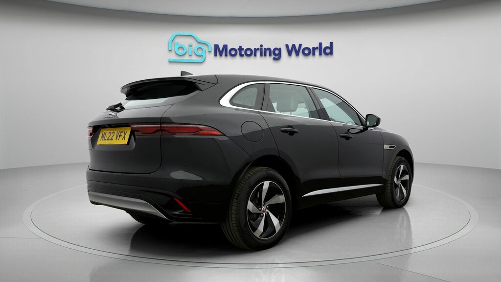Jaguar F-Pace Jaguar Estate 2.0 D200 R-dynamic Hse Au Grey #7