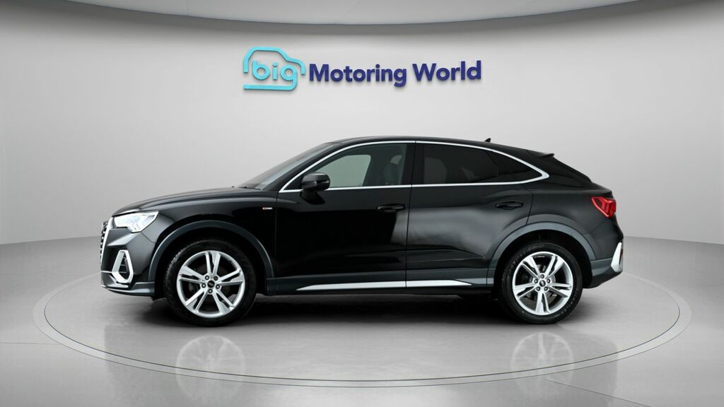 Audi Q3 S Line Black #4